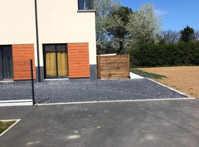 Apartmán La Poupe, F3 Avec Terrasse A 60m De La Saint-Côme-de-Fresné